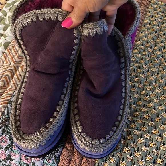 MOU Purple and Pink Shearling Moccasins, NWOB, size 9-10 (read desc) - Picture 4 of 11
